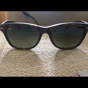 Ray-Ban Wayfarer - Matte Polarized Low Bridge Fit